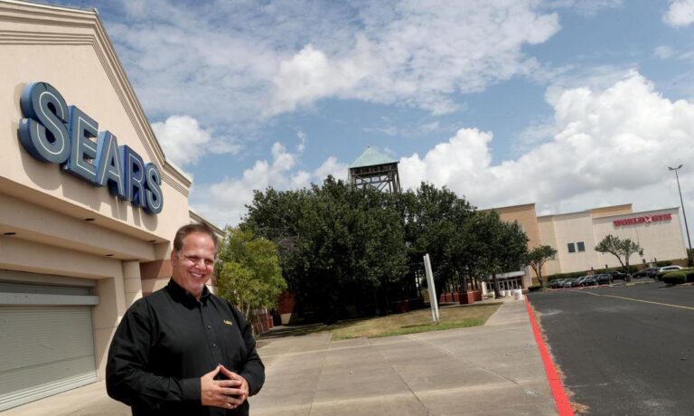 Read more about the article Developer buys vacant Sears building in Texas City, secures more restaurant tenants at former mall